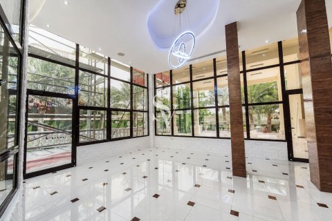 Villa à Emirates Hills, Dubai, 8 chambres, 1724 m², № 114641 - photo 4