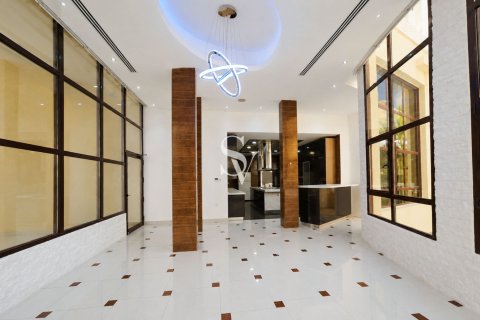 Villa à Emirates Hills, Dubai, 8 chambres, 1724 m², № 114641 - photo 5