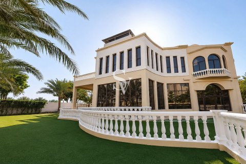 Villa à Emirates Hills, Dubai, 8 chambres, 1724 m², № 114641 - photo 1