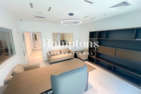 Снять в аренду офис в Marasi Business Bay, Бизнес-Бэй, Дубай: 76.08755700м², № 114653 - фото 2