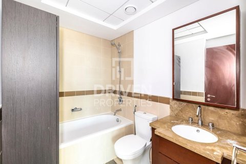 Apartment in 29 Burj Boulevard, Downtown Dubai (Downtown Burj Dubai), Dubai 1 bedroom, 98.11 sq.m. № 126340 - photo 8