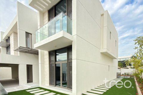 Villa in District One, Mohammed Bin Rashid City, Dubai 5 bedrooms, 748.05 sq.m. № 119276 - photo 15