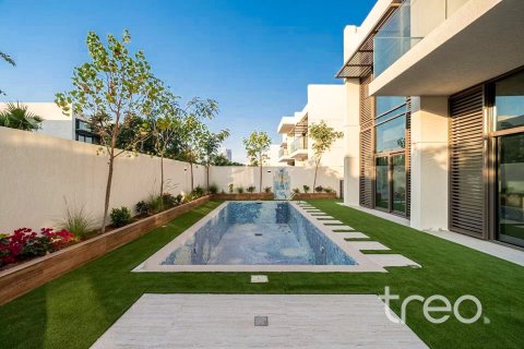 Villa in District One, Mohammed Bin Rashid City, Dubai 5 bedrooms, 748.05 sq.m. № 119276 - photo 2
