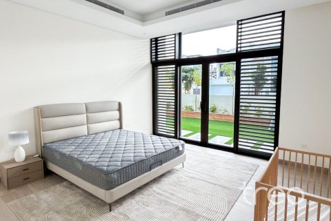 Villa in District One, Mohammed Bin Rashid City, Dubai 5 bedrooms, 748.05 sq.m. № 119276 - photo 7