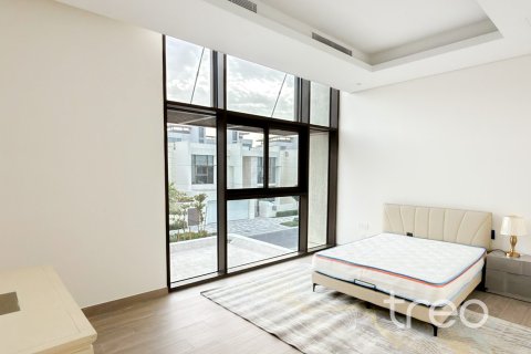 Villa in District One, Mohammed Bin Rashid City, Dubai 5 bedrooms, 748.05 sq.m. № 119276 - photo 9