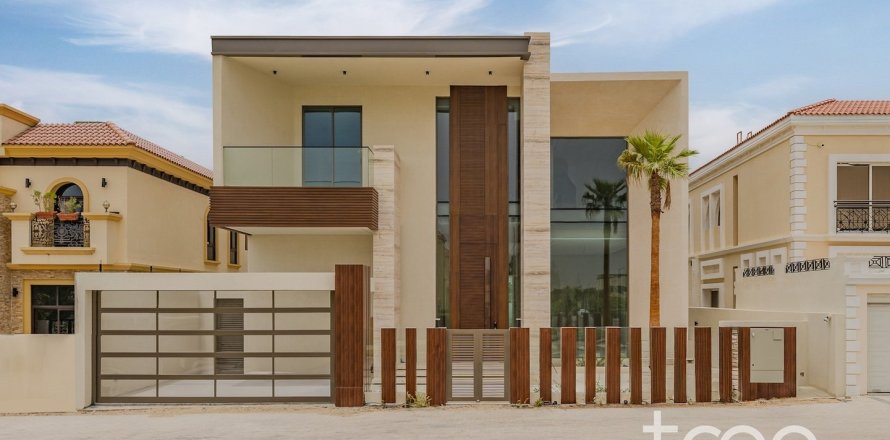 Villa in Jumeirah Park, Dubai 6 bedrooms, 836.13 sq.m. № 119277