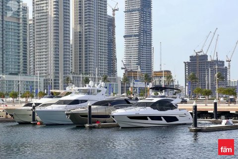 Apartment in Dubai Harbour, Dubai 3 bedrooms, 178.2 sq.m. № 55070 - photo 1