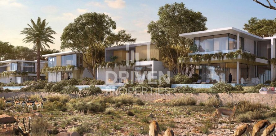 Villa in Dubai 5 bedrooms, 589 sq.m. № 65247