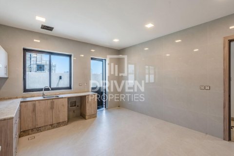 Villa in Nad Al Sheba 1, Nadd Al Sheba, Dubai 3 bedrooms, 250.84 sq.m. № 127879 - photo 6