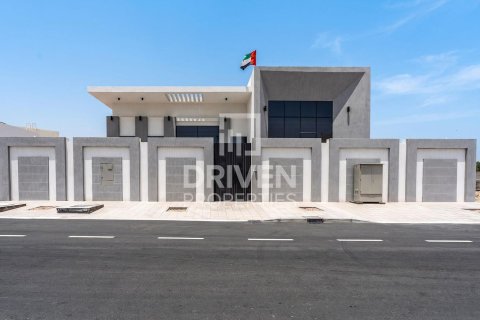 Villa in Nad Al Sheba 1, Nadd Al Sheba, Dubai 3 bedrooms, 250.84 sq.m. № 127879