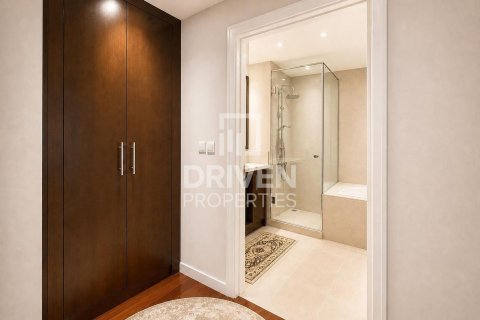 Appartement à BLVD Crescent, Downtown Dubai (Downtown Burj Dubai), Dubai, 3 chambres, 209.12 m², № 127885 - photo 13