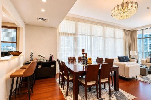 Appartement à BLVD Crescent, Downtown Dubai (Downtown Burj Dubai), Dubai, 3 chambres, 209.12 m², № 127885 - photo 4