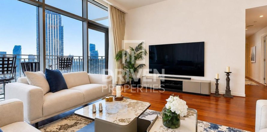 Appartement à BLVD Crescent, Downtown Dubai (Downtown Burj Dubai), Dubai, 3 chambres, 209.12 m², № 127885