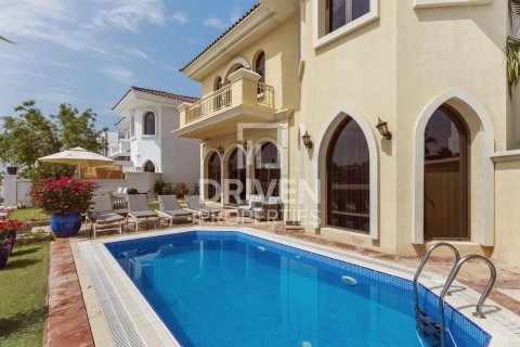 Villa in Garden Homes, Palm Jumeirah, Dubai 5 bedrooms, 622.64 sq.m. № 127875 - photo 26