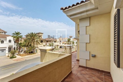 Villa in Garden Homes, Palm Jumeirah, Dubai 5 bedrooms, 622.64 sq.m. № 127875 - photo 24