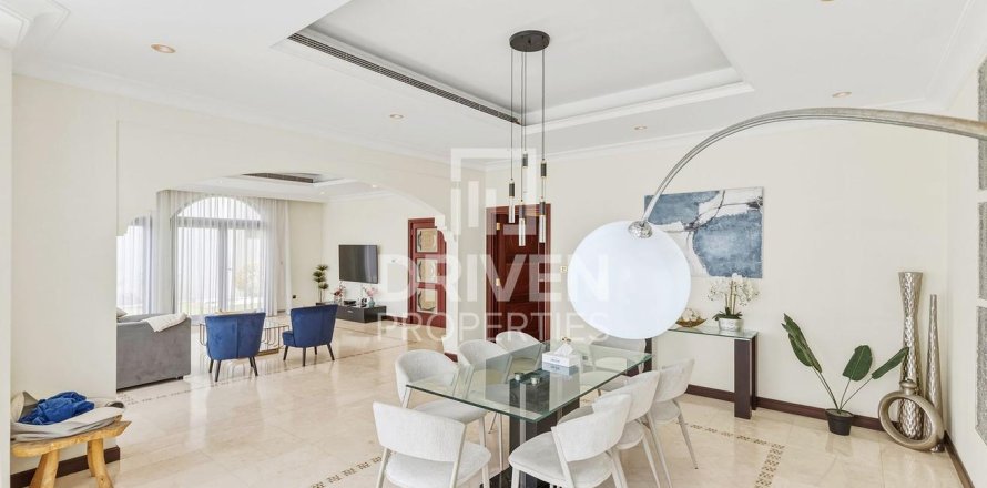 Villa in Garden Homes, Palm Jumeirah, Dubai 5 bedrooms, 622.64 sq.m. № 127875
