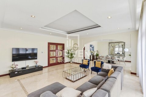 Villa in Garden Homes, Palm Jumeirah, Dubai 5 bedrooms, 622.64 sq.m. № 127875 - photo 5