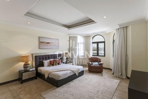 Villa in Garden Homes, Palm Jumeirah, Dubai 5 bedrooms, 622.64 sq.m. № 127875 - photo 13