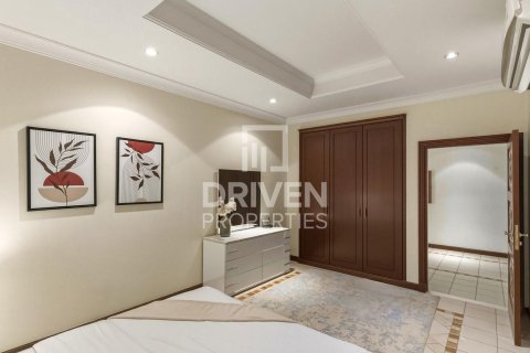 Villa in Garden Homes, Palm Jumeirah, Dubai 5 bedrooms, 622.64 sq.m. № 127875 - photo 18