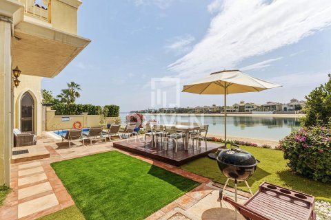 Villa in Garden Homes, Palm Jumeirah, Dubai 5 bedrooms, 622.64 sq.m. № 127875 - photo 28