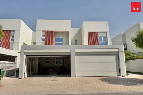 Villa à Dubai, 3 chambres, 161.3 m², № 119175 - photo 4