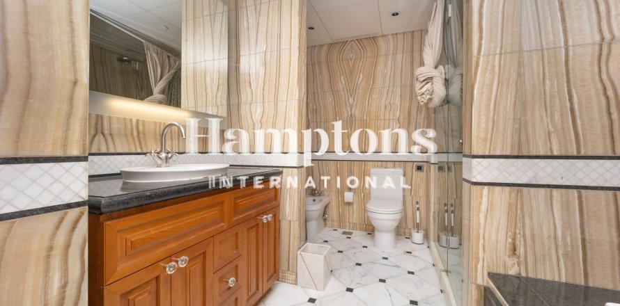 Apartamento en Burj Khalifa, Dubai, 1 dormitorio, 108.98 m², № 69311