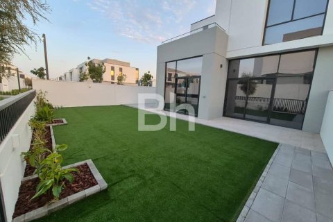 Снять в аренду таунхаус в Al Furjan, Дубай: 4 спальни, 358м², № 21987 - фото 11