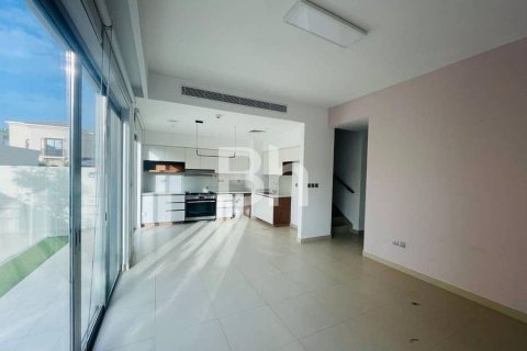 Villa en Arabian Ranches 2, Dubai, 4 dormitorios, 240 m², № 21992 - foto 6