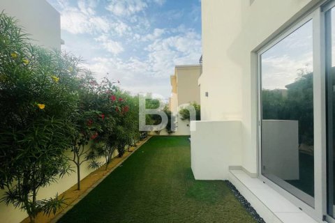 Villa en Arabian Ranches 2, Dubai, 4 dormitorios, 240 m², № 21992 - foto 5