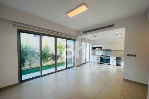 Villa en Arabian Ranches 2, Dubai, 4 dormitorios, 240 m², № 21992 - foto 4