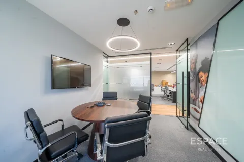 Oficina en Jumeirah Lake Towers, Dubai, 162 m², № 62284 - foto 10