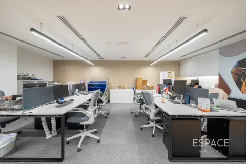 Oficina en Jumeirah Lake Towers, Dubai, 162 m², № 62284 - foto 17