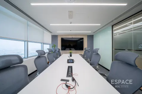 Oficina en Jumeirah Lake Towers, Dubai, 162 m², № 62284 - foto 8