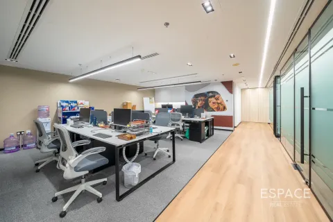 Oficina en Jumeirah Lake Towers, Dubai, 162 m², № 62284 - foto 15