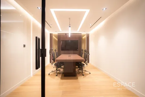 Oficina en Jumeirah Lake Towers, Dubai, 117 m², № 62283 - foto 11