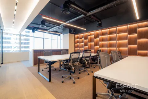 Oficina en Jumeirah Lake Towers, Dubai, 117 m², № 62283 - foto 4