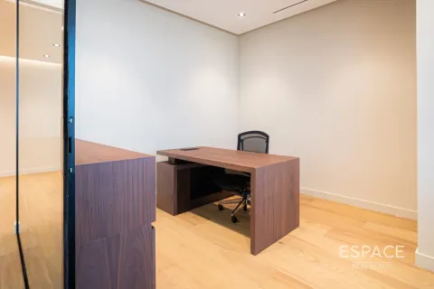 Oficina en Jumeirah Lake Towers, Dubai, 117 m², № 62283 - foto 9
