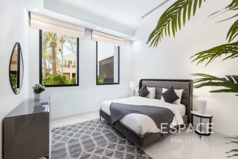 Villa in Palm Jumeirah, Dubai 6 bedrooms, 650 sq.m. № 62313 - photo 16