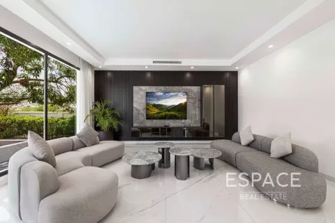 Villa in Palm Jumeirah, Dubai 6 bedrooms, 650 sq.m. № 62313 - photo 3