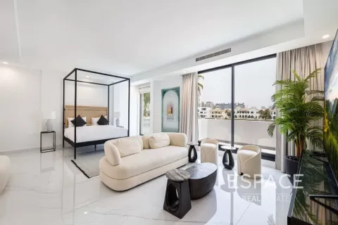 Villa in Palm Jumeirah, Dubai 6 bedrooms, 650 sq.m. № 62313 - photo 8
