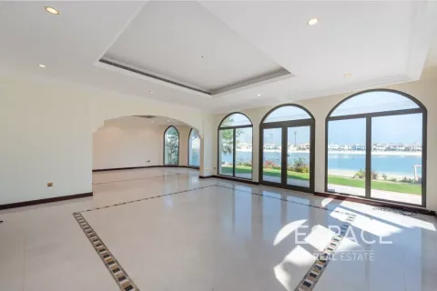 Villa in Palm Jumeirah, Dubai 4 bedrooms, 465 sq.m. № 62314 - photo 10