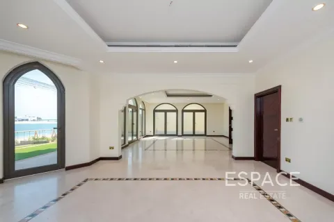 Villa in Palm Jumeirah, Dubai 4 bedrooms, 465 sq.m. № 62314 - photo 11