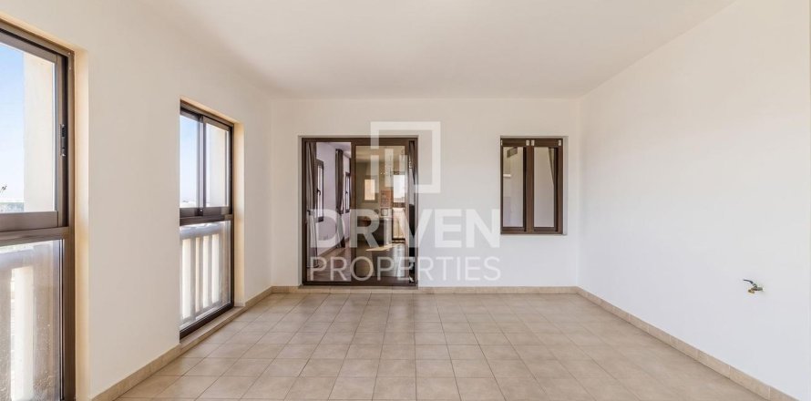 Apartment in Dubai Festival City, Dubai 2 bedrooms, 196.03 sq.m. № 126520