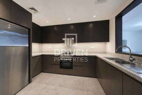 Appartement à BLVD Heights, Downtown Dubai (Downtown Burj Dubai), Dubai, 2 chambres, 161.19 m², № 126525 - photo 7
