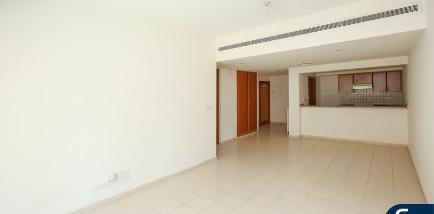 Квартира в Greens, Дубай, 2 спальни, 105м², № 75841