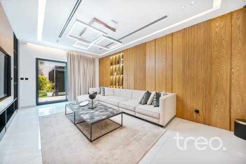 Villa en Arabian Ranches, Dubai, 6 dormitorios, 480.49 m², № 123505 - foto 9