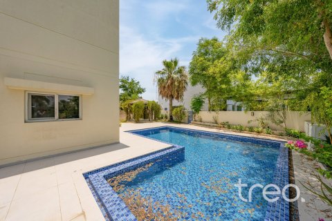 Villa in Meadows, Dubai 4 bedrooms, 385.27 sq.m. № 123499 - photo 25