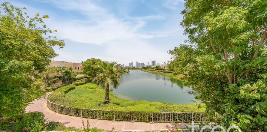 Villa in Meadows, Dubai 4 bedrooms, 385.27 sq.m. № 123499
