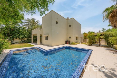 Villa in Meadows, Dubai 4 bedrooms, 385.27 sq.m. № 123499 - photo 2