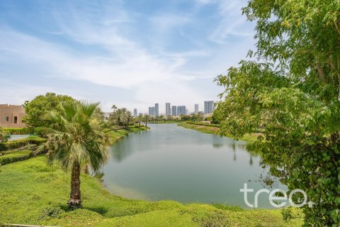 Villa in Meadows, Dubai 4 bedrooms, 385.27 sq.m. № 123499 - photo 17